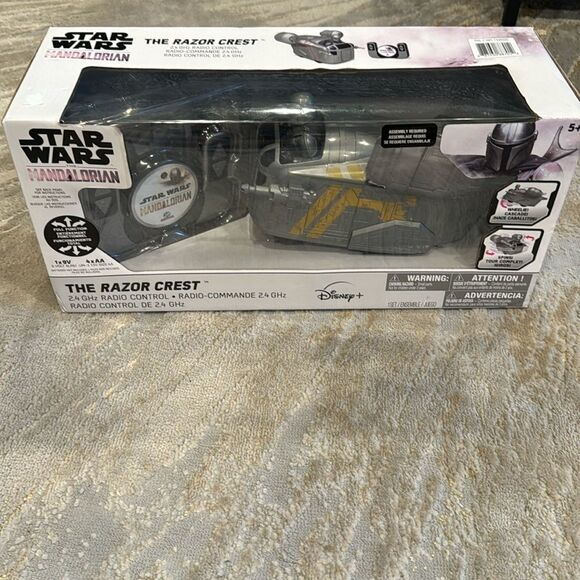 Star Wars-The Mandalorian-The Razor Crest 2.4ghz Radio Control-BRAND NEW